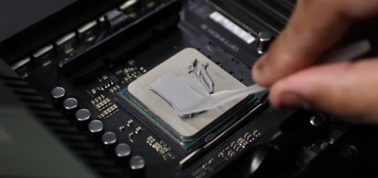 How To Apply Thermal Paste To A PS4