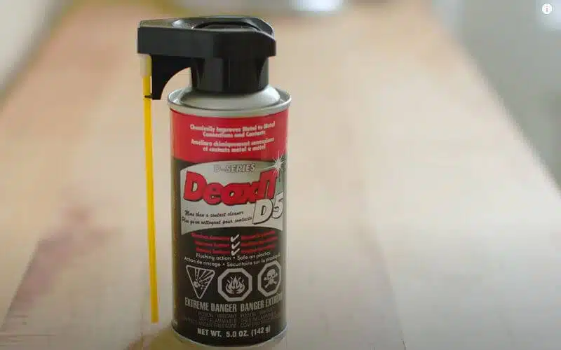 DeoxIT D5 contact cleaner